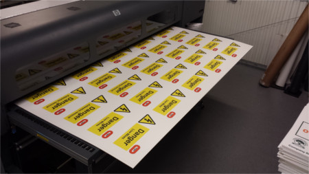 How digital printing innovations are lowering small business advertising costs